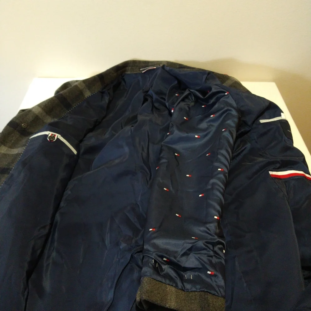 Tommy Hilfiger Addison "The Flex"Wool-Blend  Modern-Fit Trench Coat - Picture 14 of 15